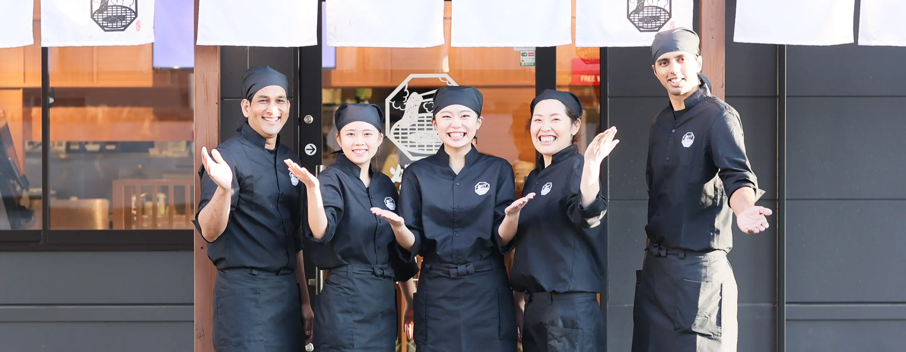 スタッフの笑顔